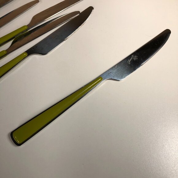 7 Cambridge Fiesta Merengue Dinner Knives Flatware Stainless Steel Lime Green - Picture 5 of 6